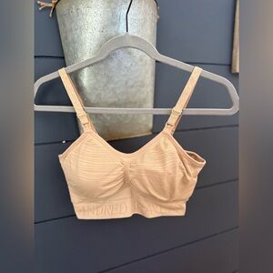 Kindred bravely nude nursing pumping bra medium